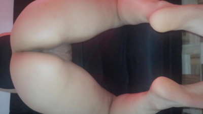 زما مور ماته د کرسمس ډالۍ په توګه خپله بلی راکوي